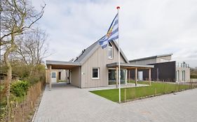 Casa Bos Schotsman Wellness - 5 star - Rental Boat Sloep - Inclusive eBikes&Jacuzzi, Hot Tub, Design Furniture